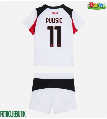 AC Milan Christian Pulisic #11 Bortaställ Barn 2025-26 Kortärmad (+ Korta byxor)